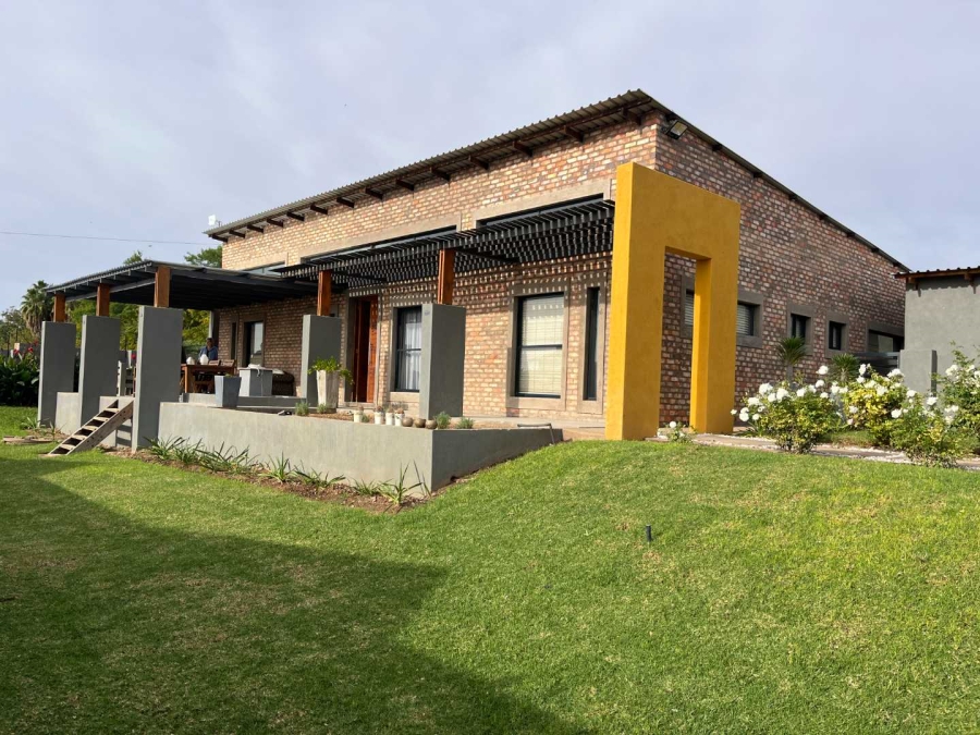 3 Bedroom Property for Sale in Kakamas Northern Cape